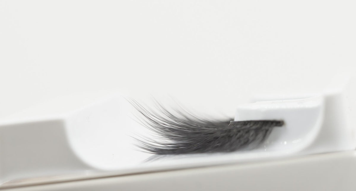 Foxy Fauxmink Eyelashes – Model Z4, Reusable Full & Flared Glam Lashes