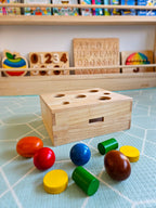 QToys Peek-a-Boo Sorting Box — Montessori Shape & Color Sorter